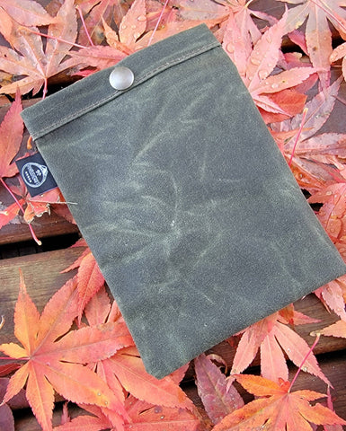 Waxed Canvas Ditty Bags with Snaps - Green