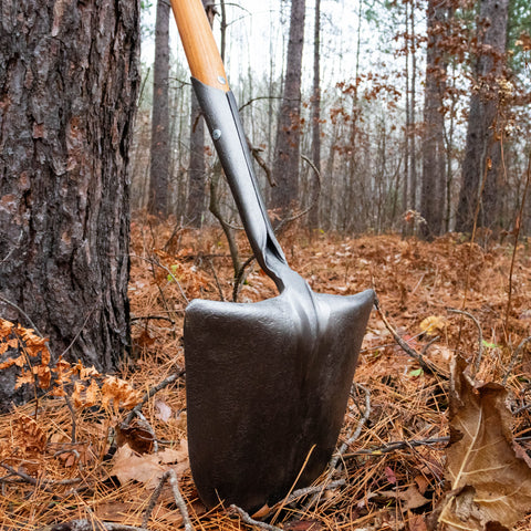 Forest Fire Shovel - Solid Shank - Wooden 38" Handle